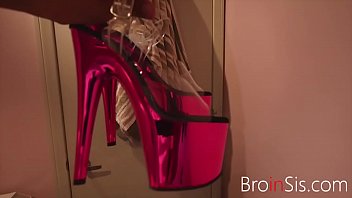 Preview 1 of Conchas Rubias Peludas Follando - Stepsis so pretty! It&#039_d be a sin not to fuck her