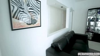 Preview 1 of Yanboyooooomam Sex Bleu Flem - Makayla Cox is a hot MILF that every guys dreams of,  including her perverted stepson Wrex Oliver that always spying on her.