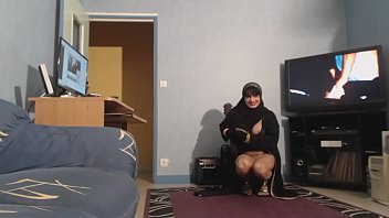 Preview 4 of Gay Sissy Forced Rape Brutal - beurette danse en collant sous sa djellaba