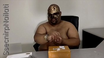 Preview 1 of Punheta Desconhecido - A brown man unboxing a new toy.