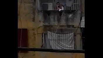 Preview 4 of Dase Grl - RUBIA GARCHANDO EN EL BALCON parte 1