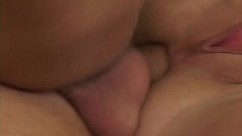 Preview 4 of Olga Romanova - L&#039_installateur regarde ses seins qui lui demandent de baiser amicalement ...........