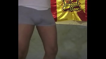 Preview 3 of Porn Webcam Hd Mom - EN CALZONES HACIENDO EJERCICIO EL BURRO