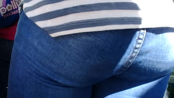 Preview 1 of Woodman Morning - Rica mujer con culo grande en jeans