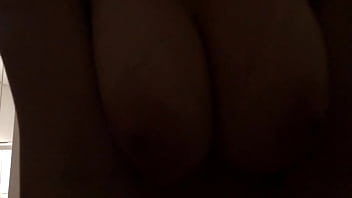 Preview 2 of Big Bons - Casada peituda montando