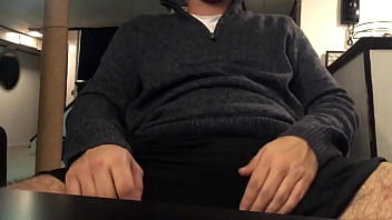 Preview 1 of Gay Poran Vidio - Playing with my little dick while sitting at my desk