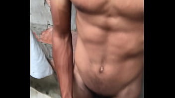 Preview 4 of Groping Girls Tetra - Garoto sexy com bermuda tactel