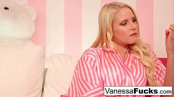 Preview 1 of Aunthy Sex Boy Friend - Two hot girls play with each other&#039_s feet and pussies
