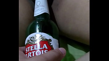 Preview 3 of Xxx Videos 14 Year - Esposa b. ni siente la botella adentro de ella