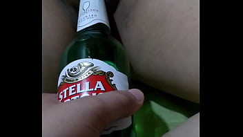 Preview 4 of Xxx Videos 14 Year - Esposa b. ni siente la botella adentro de ella