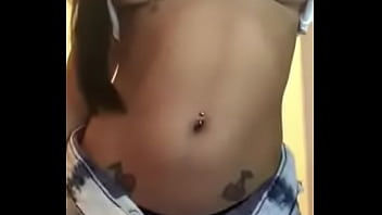 Preview 4 of Angela Gule Fuck - Gostosa sem suti&atilde_ dan&ccedil_ando mostrando a calcinha