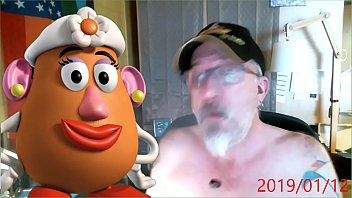 Preview 1 of Beeg Dag - masturbating to an xvideos member