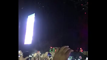 Preview 3 of Hot Cracks - Green Day - boulevard of broken dreams (sao paulo 2017)