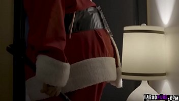 Preview 2 of Note Room - Secret Santa Derrick Pierce wants to r. his neighbor so he plan to fuck his neighbors virgin dauther Emily Wiliis.