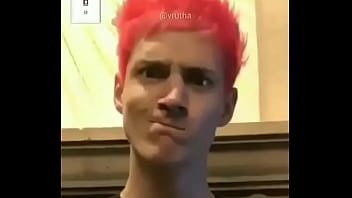 Preview 1 of Anjela Danger - Streamer foi mostrar o c&uacute_ e acabou vazando na rede