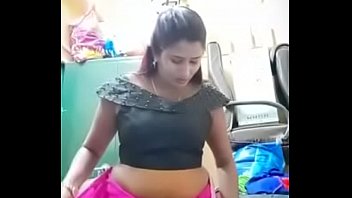 Preview 2 of Sunny Leony Fucked Tommy Gun - Swathi naidu exchanging saree by showing boobs, body parts and getting ready for shoot part-1