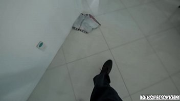 Preview 1 of Dokter Cerita - Sheena Ryders goes deep sucking her stpepsons young cock!