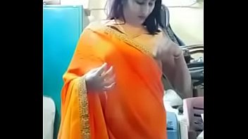 Preview 2 of Gadis Smo - Swathi naidu exchanging saree by showing boobs, body parts and getting ready for shoot part-3