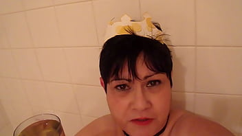 Preview 1 of Mom Her Sister Bathroom Me - La Reine Marie