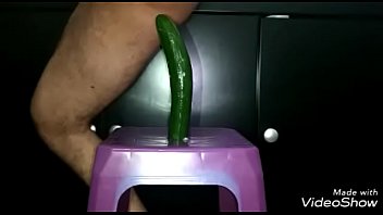 Preview 3 of Balckid Big Cock - Socando pepino no cu