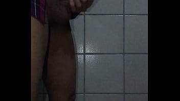 Preview 3 of Tagsnatural Mature - Novinho n&atilde_o aguenta o tes&atilde_o e esporra gostoso