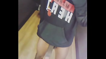 Preview 2 of Por El Culo Y Tiene Orgasmo - Changing room  trying on sweats