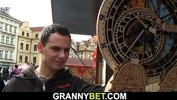 Preview 1 of Rinku Rajguru Xxx Videos - He picks up 70 years old granny tourist