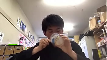 Preview 4 of Japanese Gameshow Host I - Japanese Crazy Boy Kotatsu(17th)