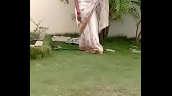 Preview 2 of Family Inces Porn - Swathi naidu saree dropping part-3 short film shooting