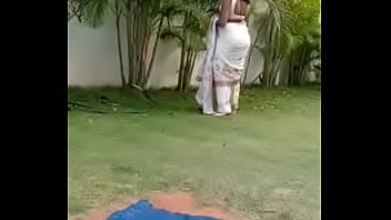 Preview 2 of My Gf Hot Moms - Swathi naidu saree dropping part-4 short film shooting