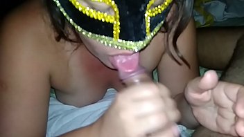 Preview 2 of Cg Desi Bhabhi Hindi Xxx - Esposa fazendo boquete profissional com direito a gozada na boca