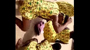 Preview 4 of Sex Under Bed - Twerking