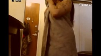 Preview 2 of Bbw Muffinmaid - Camgirl gets Naked in front of delivery guy!