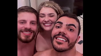 Preview 4 of Video Teens Famosas - E est&aacute_ feita que Colab maravilhosa uma energia muito boa um sexo de tirar o f&ocirc_lego ent&atilde_o j&aacute_ vou deixar aqui nossos li ...