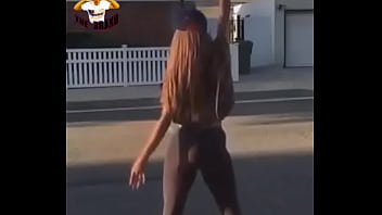 Preview 4 of Hugs Cock - chicas jugando basquetbol