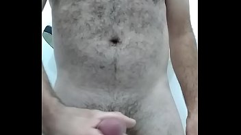 Preview 2 of Julia And Sob - Tes&atilde_o no Banheiro
