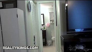 Preview 1 of Stefh Mom Fuck - Black GFs - (Bria Marie,  Bruno Dickenz) - Sexing Bria - Reality Kings