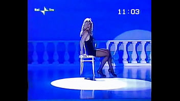 Preview 3 of Beautiful Boost Pron Japan - Simona Tagli - Stacchetto Vestitino nero