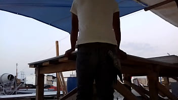 Preview 2 of Mom Makes Me Bath - Devil Boy mostrando las nalgas en el trabajo