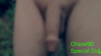 Preview 1 of Wild May Xxx - Passeggiata nudo nel bosco.