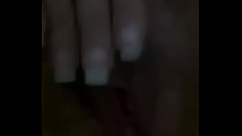 Preview 2 of Dog Sex Missionary Style - Meia irm&atilde_ batendo punheta