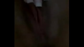 Preview 3 of Dog Sex Missionary Style - Meia irm&atilde_ batendo punheta