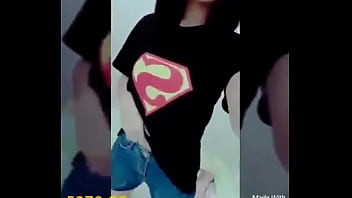 Preview 1 of First Time Kiss Lesbian - 大一的妹妹拍給男朋友看的視頻