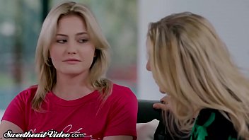 Preview 1 of Nffccccc Xfm - Sweetheart MILF Julia Ann Eats Out Young Lesbian &amp_ Facesits