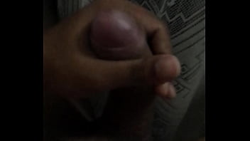 Preview 3 of Bfxx Vedio Com - Masturba&ccedil_&atilde_o noturna para aliviar a tens&atilde_o