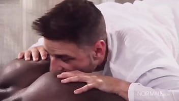 Preview 1 of 3gril Sleeping - Sexo gay interracial