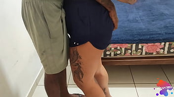Preview 1 of Mom And Son Fuck In Shower Video - Levei novinho tatuado da piroca grande para minha cama