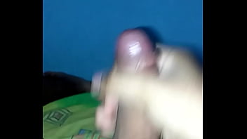 Preview 1 of Gay Chubby Spanking - Estoy aburrido. Alguien que quiera ayudarme? :)