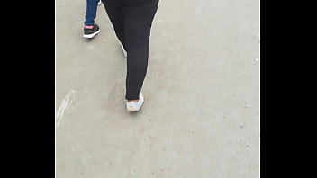 Preview 1 of Two Fat Girls Xxx In Pool - Caminando