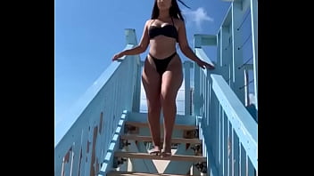 Preview 3 of Monika Porn Movies - Bunduda gostosa na praia